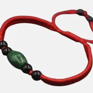 NWT Lucky Red String Thread Braided Knitted Jade Green Oval Bead Small Bracelet‎